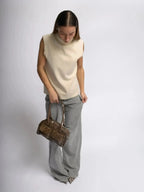 Sleek Distressed Leather Carry Noirvere