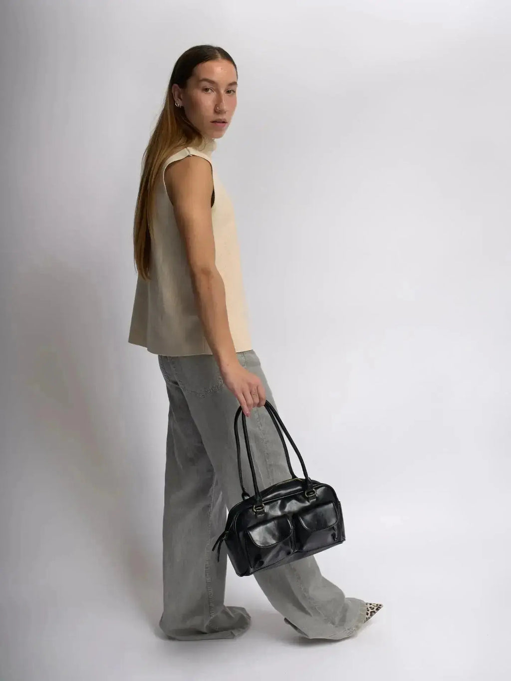 Sleek Daily Leather Carry Noirvere