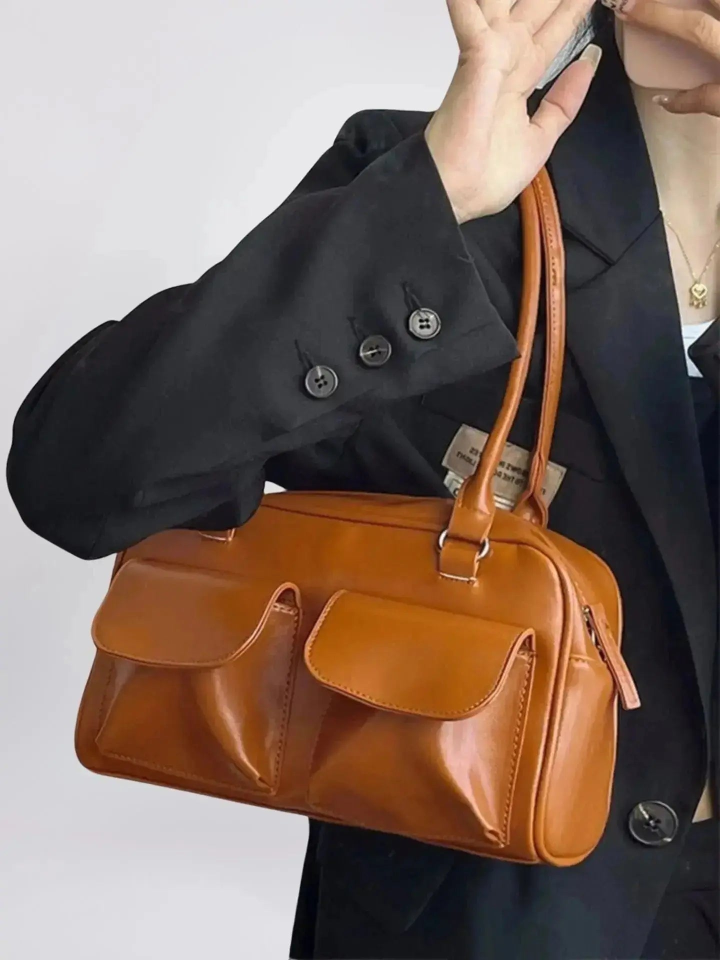 Sleek Daily Leather Carry Noirvere